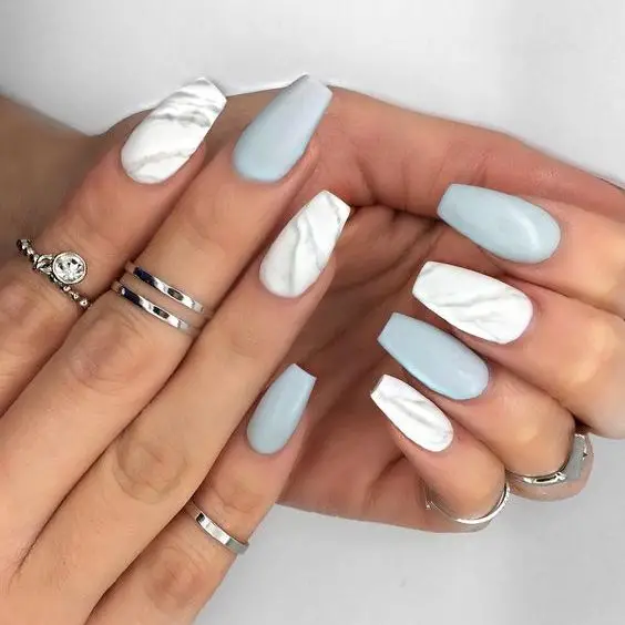 37+ Chic White Marble Nails To Try This Season